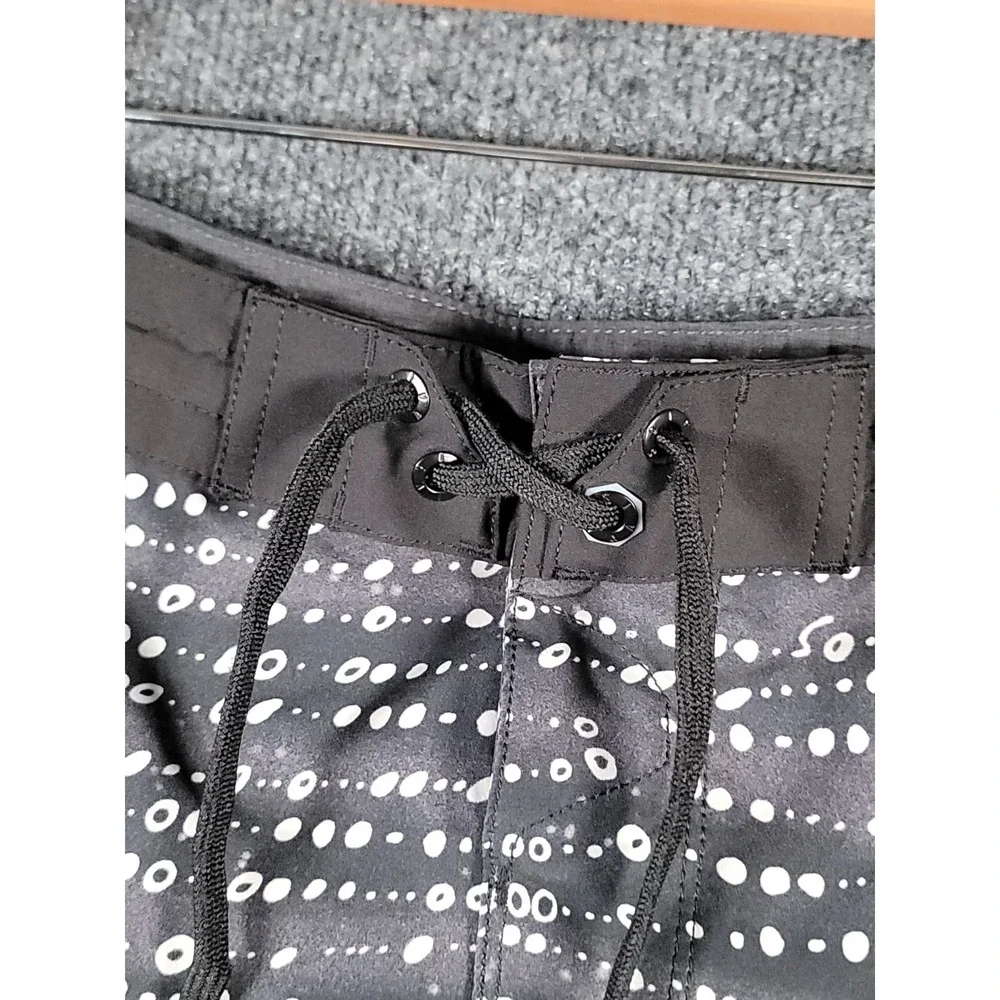 Vissla Board Shorts Mens 32 Black Upcycle Coconut Surf Swim Trunks 9